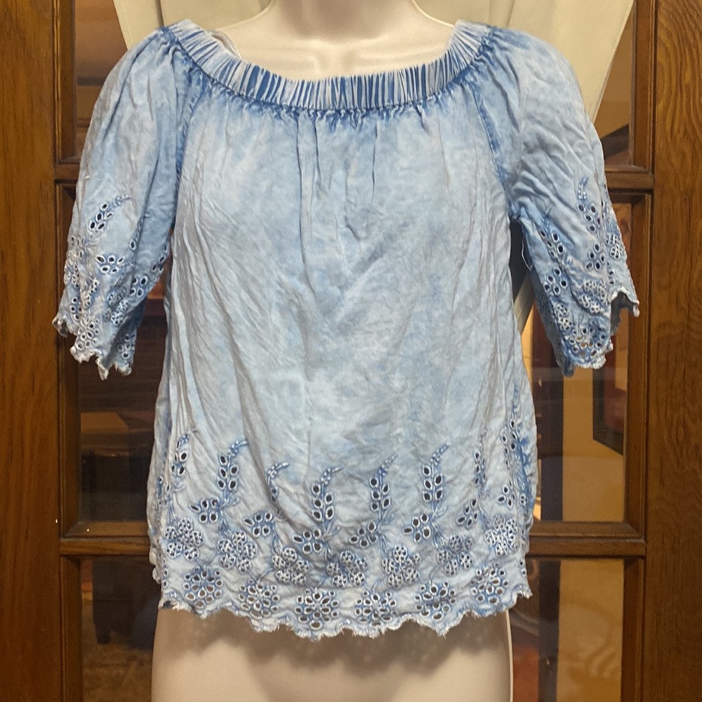 Ladies off shoulder denim look linen top